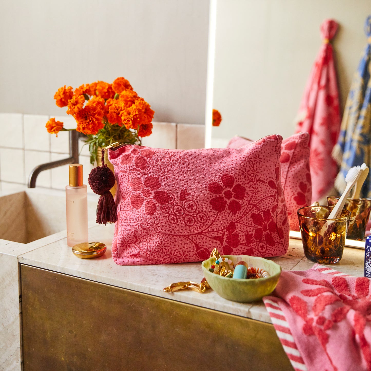 Sage x Clare - Salina cosmetic bag